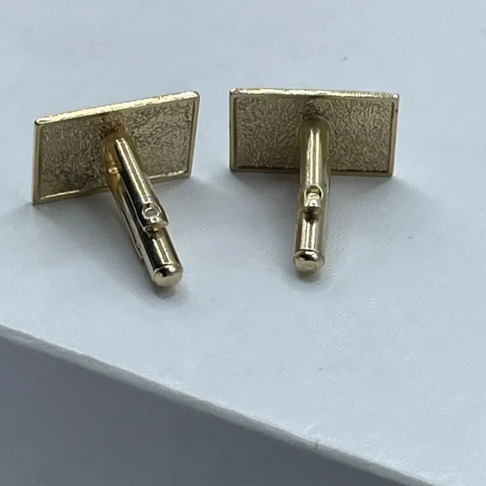 Vintage unicorn gold tone black rectangle cufflinks!
